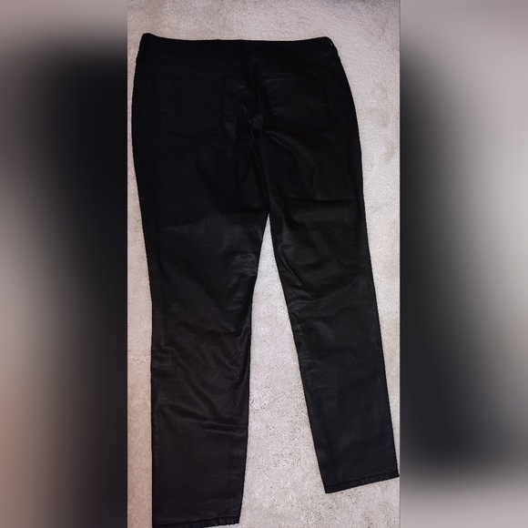 Universal Thread~Black Neutral Wax Coated High Rise Skinny Pants - Picture 4 of 16